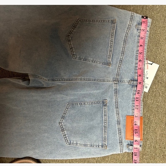 PRINCESS POLLY LIGHT WASH ASYMMETRIC STRAIGHT LEG HOLLY JEANS NWT- SIZE 12 - Picture 13 of 16